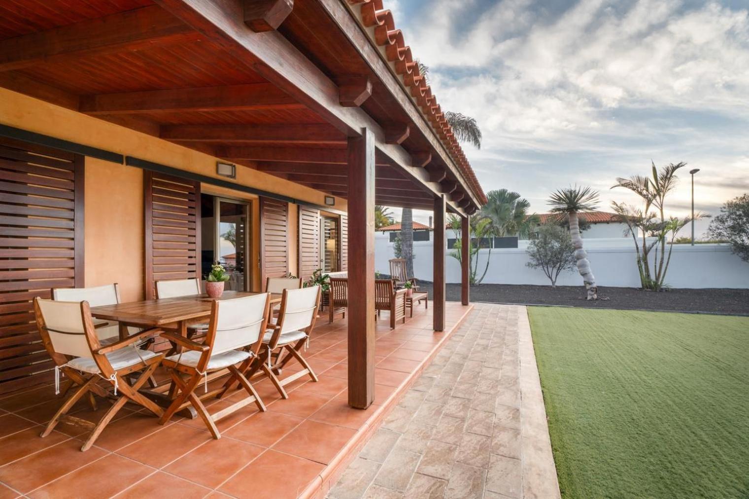 Casa Tagoro, Facing The Ocean